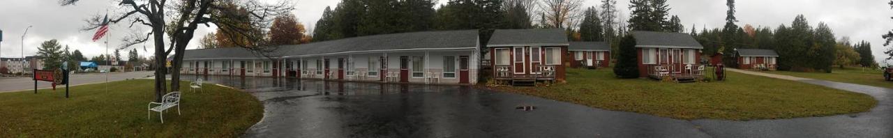 Firehouse Inn Saint Ignace Exterior foto